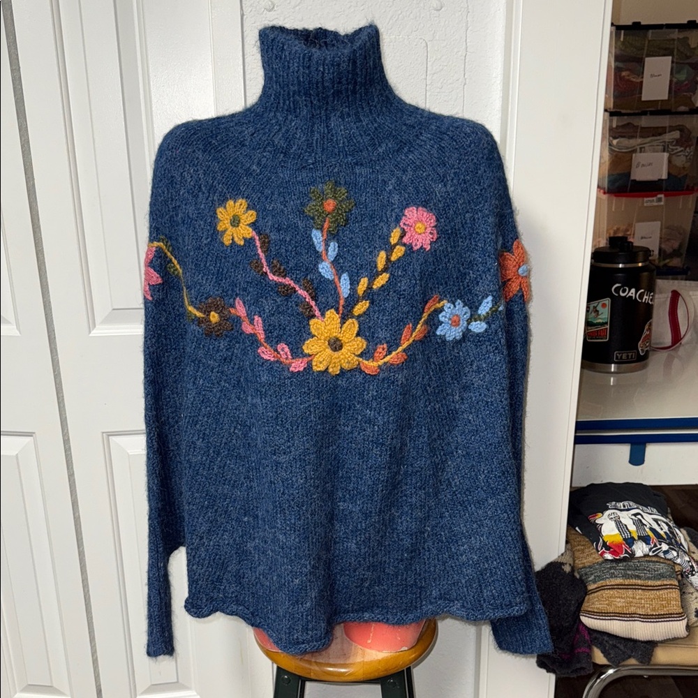 Peruvian Trading co sweater shawl poncho